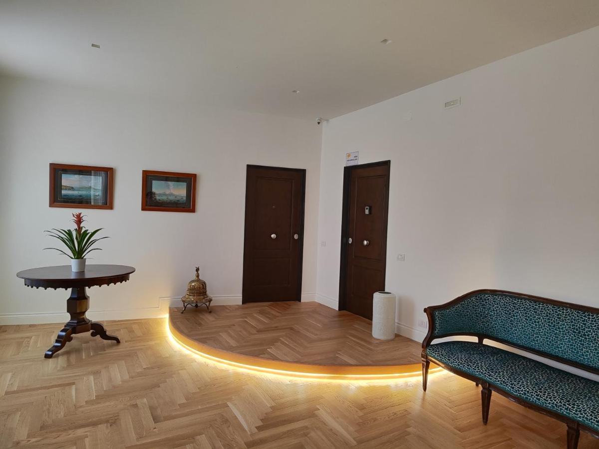 Santa Lucia Luxury Apartment Neapel Exteriör bild